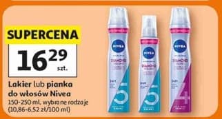 lakier lub pianka do włosów