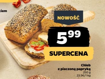 chleb z pieczoną papryką