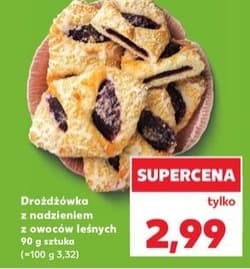 drożdżówka z nadzieniem z owoców leśnych