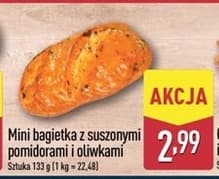 mini bagietka z suszonymi pomidorami i oliwkami