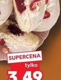 pączek z nadzieniem truskawkowym