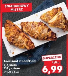 croissant z boczkiem i jajkiem