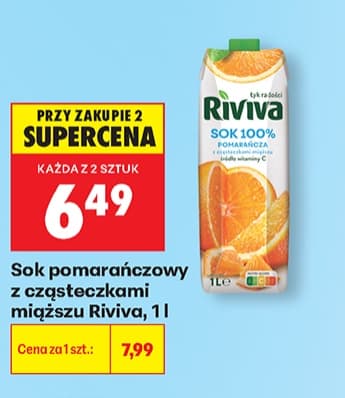 sok pomarańczowy z cząsteczkami miąższu