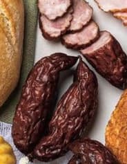 kiełbasa myśliwska lub jałowcowa