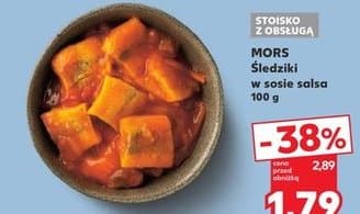 śledziki w sosie salsa