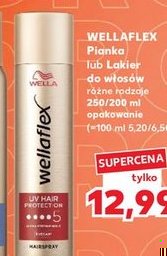 pianka lub lakier do włosów