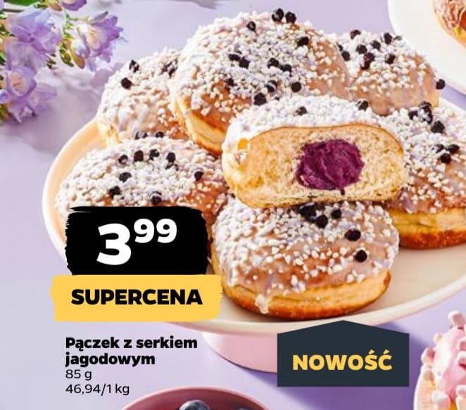 pączek z serkiem jagodowym