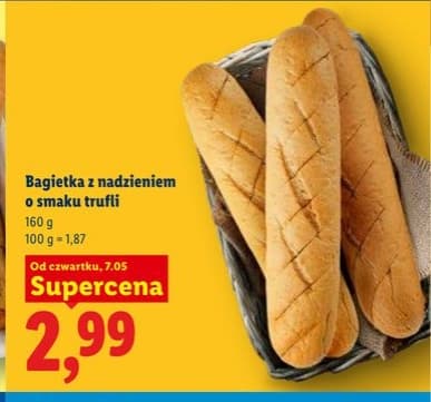 bagietka w stylu francuskim z nadzieniem o smaku trufli