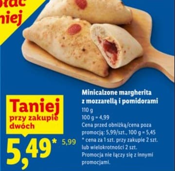 minicalzone margherita z mozzarellą i pomidorami