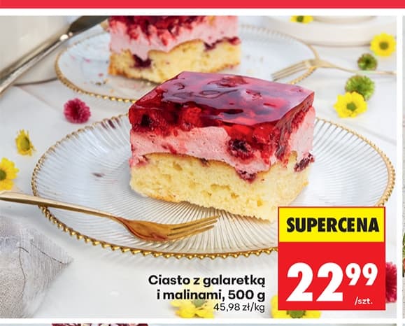 ciasto z galaretką i malinami