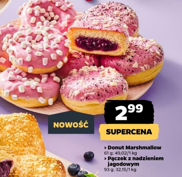 pączek z nadzieniem jagodowym